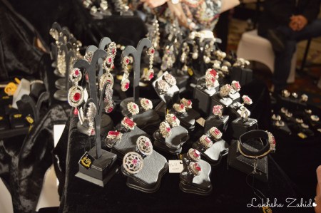 Heavenly Regalia - Lakhsha